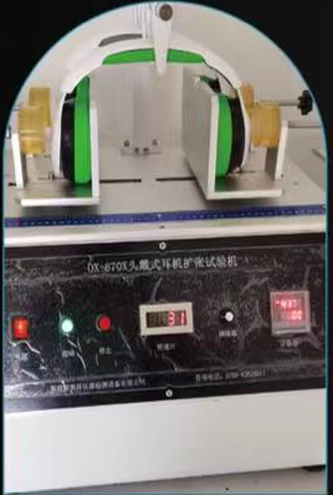 Headset clamping force test machine