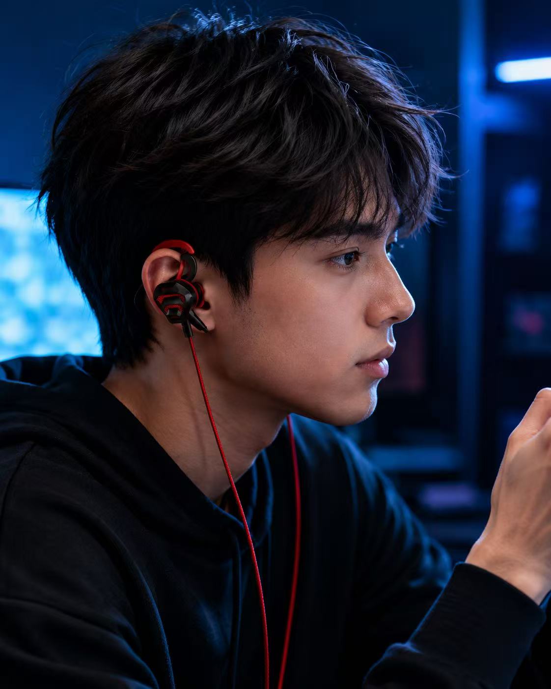 Gaming IEM · USB-C · Boom Mic wearing example 2