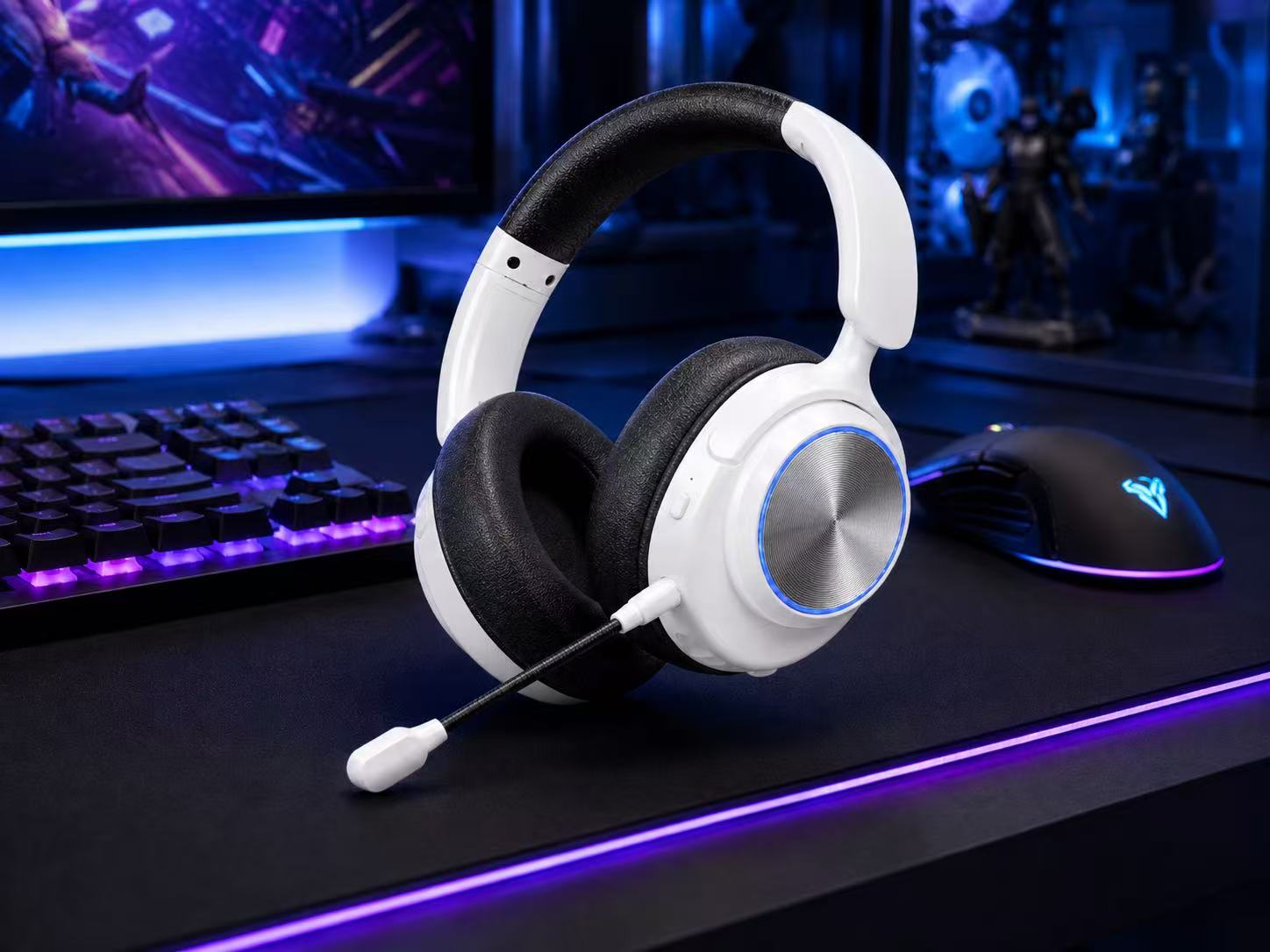 H80 gaming headset in use 3